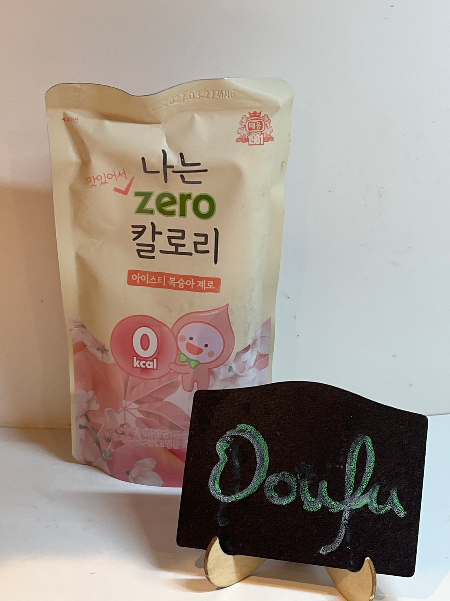 Taewoong Iam Zero Peach Ice Cup Drink韩国零糖桃子冰杯饮料230ml