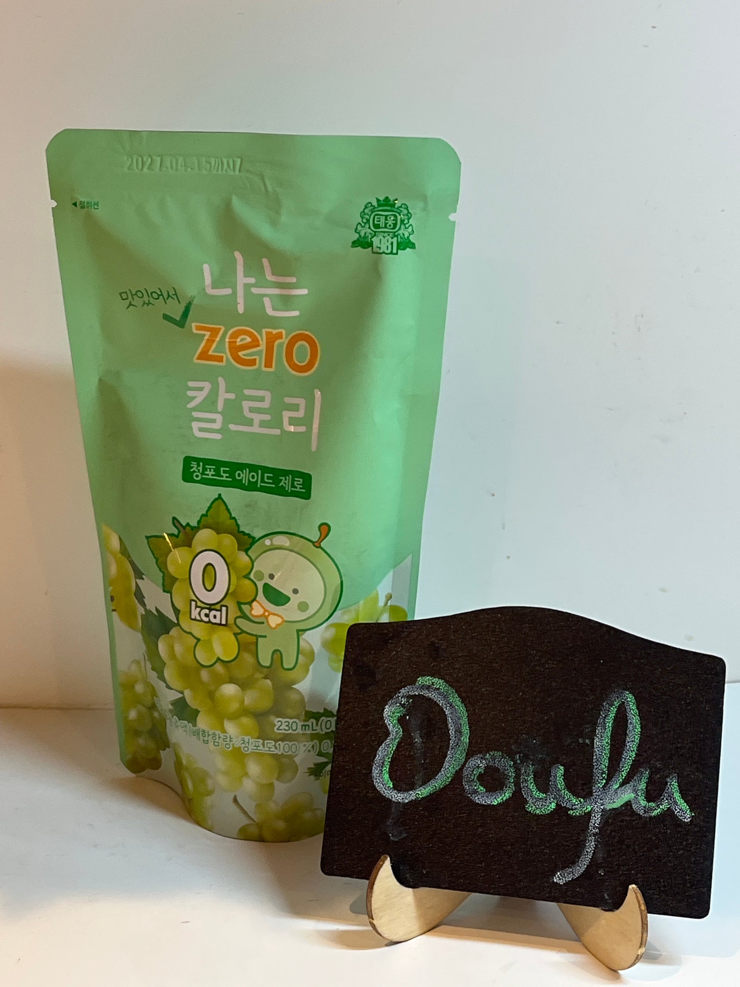 Taewoong Iam Zero Grape Ice Cup Drink韩国零糖葡萄冰杯饮料230ml
