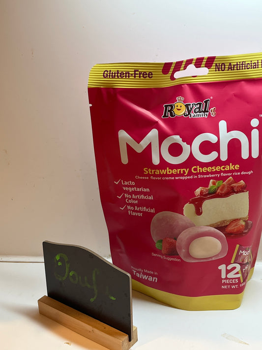 RF Mochi Strawberry Cheese Cake 皇家草莓夹心大福麻薯180g