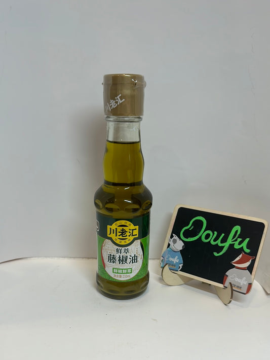 CLH Green Sichuan Peppercorn Oil 川老汇 鲜萃藤椒油 210ml